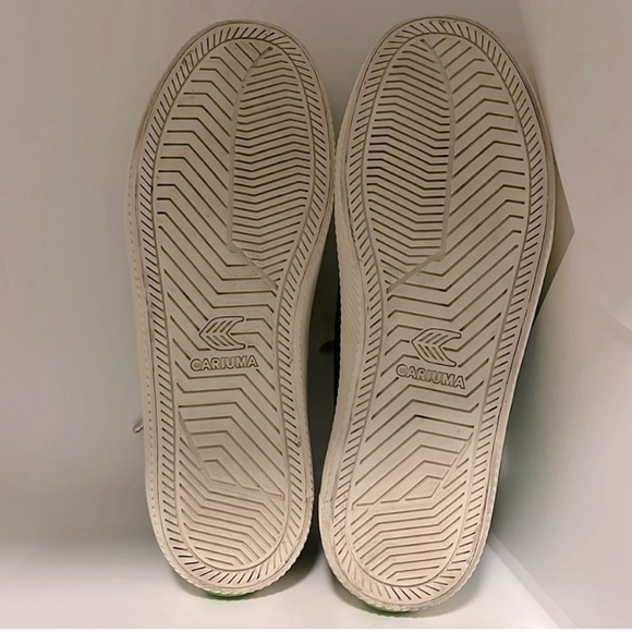Cariuma green sneakers size 6 - Picture 4 of 4